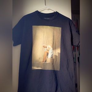 Ariana grande graphic t-shirt, hardly worn,